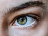 Sådan finder du den perfekte øjenbrynsfarve til din hudtone